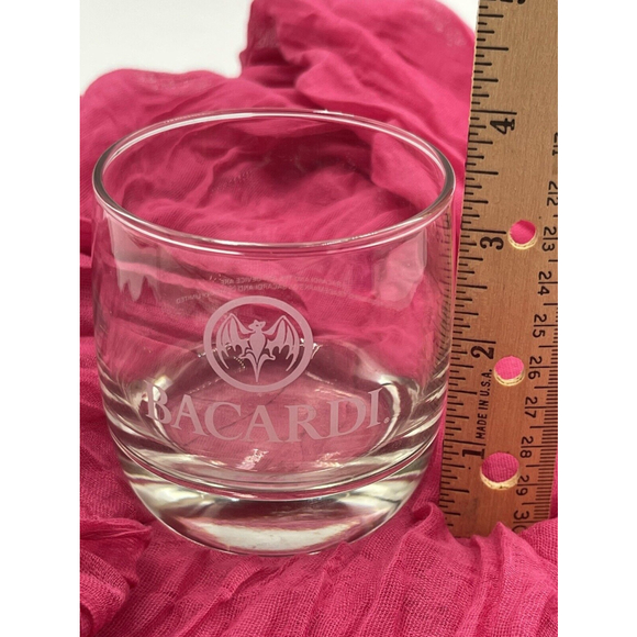 Bacardi Cocktail Rocks Lowball Glass Etched Bat Logo Design Set Of 2 EUC - Picture 6 of 6